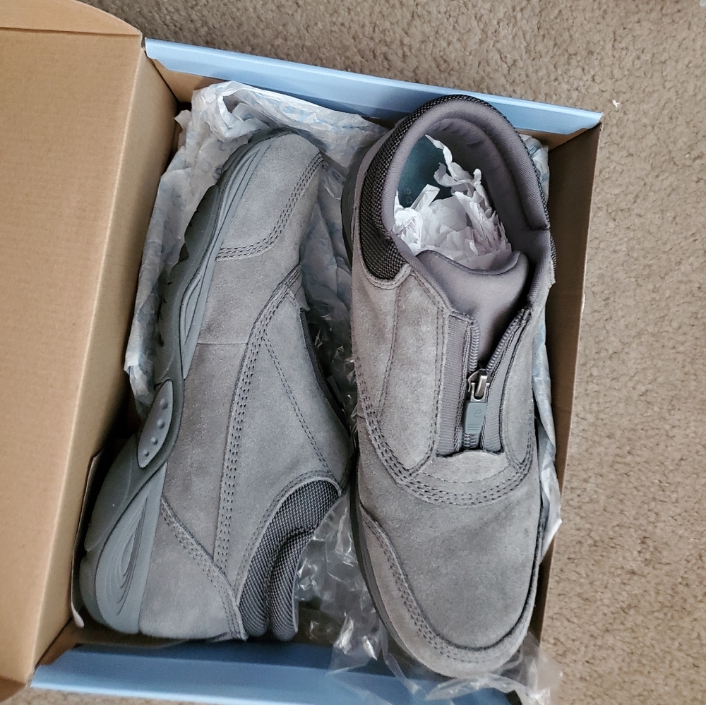 EASY SPIRIT COMFORT SHOES (SIZE 10) LADIES